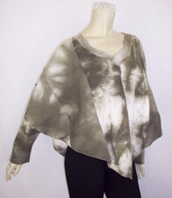 Load image into Gallery viewer, Gray Sky-Dye Poncho