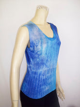 Load image into Gallery viewer, Summer Vintage Sky-Dye Tank-Top in Sky Blue Summer
