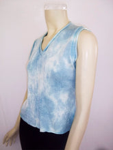 Load image into Gallery viewer, Summer Vintage Sky-Dye Tank-Top in Coudy Summer
