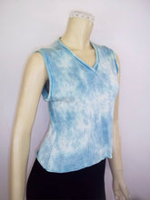 Load image into Gallery viewer, Summer Vintage Sky-Dye Tank-Top in Coudy Summer

