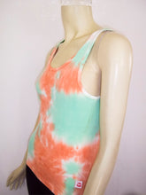 Load image into Gallery viewer, Summer Vintage Sky-Dye Tank-Top in Tropical Summer
