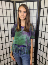 Load image into Gallery viewer, Bejeweled Cropped Sky-Dye Short-Sleeved Fringe-Styled Tee w/ a Heart Shape in the Back in Cool Spring
