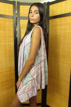 Load image into Gallery viewer, Sleeveless Vest in Pink Fusion
