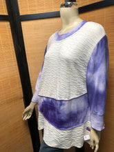 Load image into Gallery viewer, Fresh Fruit Sky-Dye Long Long-Sleeved Crew-Necked Pullover in Blue Midnight Sunrise
