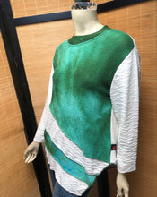 Load image into Gallery viewer, Fresh Fruit Sky-Dye Long Long-Sleeved Crew-Necked Pullover in Green Spring Forest
