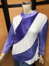 Load image into Gallery viewer, Fresh Fruit Sky-Dye Mid Long-Sleeved Crew-Necked Pullover in Purple Spring Swirl
