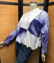 Load image into Gallery viewer, Fresh Fruit Sky-Dye Cropped Long-Sleeved Crew-Necked Pullover in Midnight Sunrise Belle
