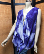 Load image into Gallery viewer, Fresh Fruit Sky-Dye Long Sleeveless Cardigan in Glistening Blue Sky
