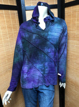 Load image into Gallery viewer, Bejeweled Mid Sky-Dye Long-Sleeved Hooded Pullover in Autumn Blue Love
