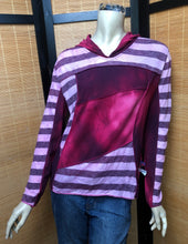 Load image into Gallery viewer, Bejeweled Cropped Sky-Dye Long-Sleeved Pullover in Red Striped Autumn
