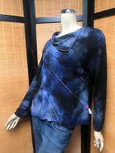 Load image into Gallery viewer, Bejeweled Cropped Sky-Dye Long-Sleeved Pullover in Autumn Midnight Delight
