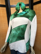 Load image into Gallery viewer, Fresh Fruit Sky-Dye Long Long-Sleeved Hooded Pullover in Green Springtide Love
