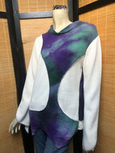 Load image into Gallery viewer, Fresh Fruit Sky-Dye Long Long-Sleeved Hooded Pullover in Purple Midnight Gloom
