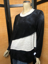 Load image into Gallery viewer, Fresh Fruit Sky-Dye Long Long-Sleeved Crew-Necked Pullover in Midnight Sunrise Breeze
