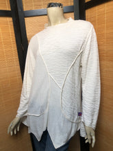Load image into Gallery viewer, Fresh Fruit Sky-Dye Long Long-Sleeved Crew-Necked Pullover in Pale Shining Spring
