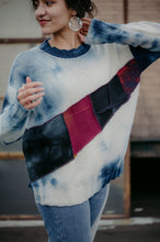 Load image into Gallery viewer, Windbeam Pullover in Midnight
