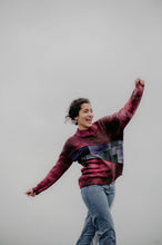 Load image into Gallery viewer, Windbeam Pullover in Sunset
