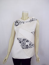 Load image into Gallery viewer, B&amp;W Star Sleeveless Hoodie
