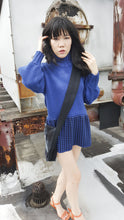 Load image into Gallery viewer, Sky-Dyed Black Handbag w/ Phone Sleeve
