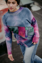 Load image into Gallery viewer, Windbeam Pullover in Sunset
